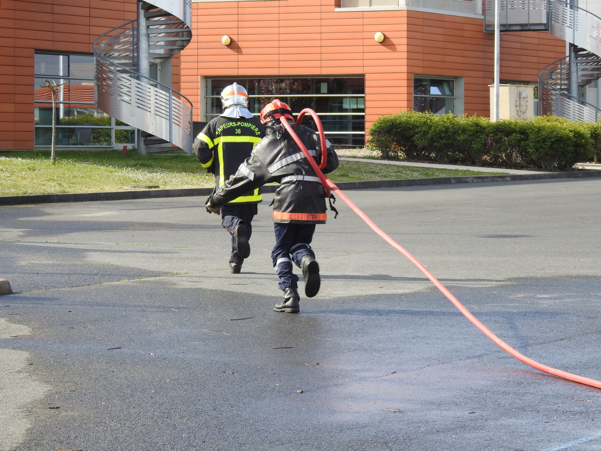 Un fourgon mousse grande puissance pour les pompiers de Gray - France Bleu